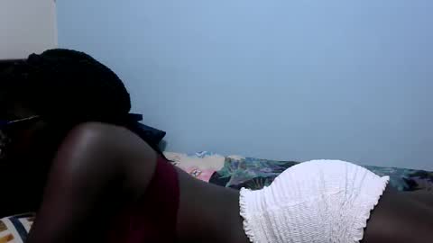 Snapshot of ebonybloom01 chatting on November 13, 2025, 12:26 pm ebonybloom01 online show from November 13, 2025, 12:26 pm