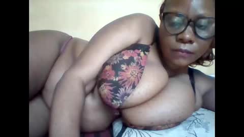 Snapshot of ebonybussy chatting on June 10, 2026, 10:36 am MAMITO online show from June 10, 2026, 10:36 am