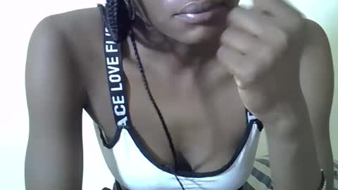 Snapshot of ebonycutegal4 chatting on September 22, 2025, 8:05 am MELLEN online show from September 22, 2025, 8:05 am