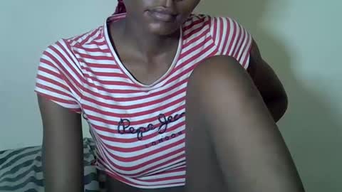 Snapshot of ebonycutegal4 chatting on November 18, 2025, 9:30 pm MELLEN online show from November 18, 2025, 9:30 pm