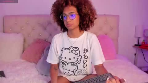 Snapshot of ebonygoddes03 chatting on December 10, 2024, 9:00 pm Queen Ebony online show from December 10, 2024, 9:00 pm