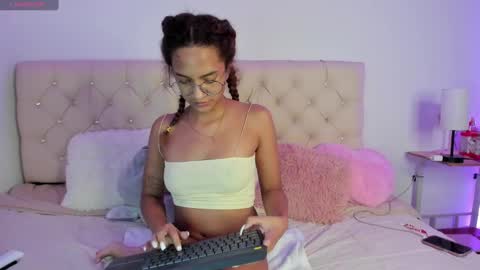 Snapshot of ebonygoddes03 chatting on December 16, 2024, 5:27 am Queen Ebony online show from December 16, 2024, 5:27 am