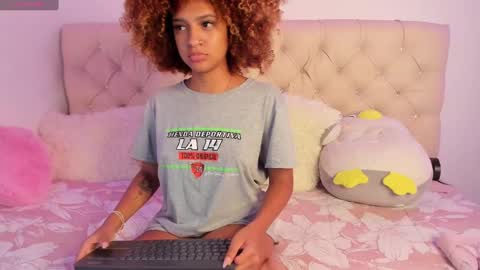 Snapshot of ebonygoddes03 chatting on February 6, 2025, 12:54 am Queen Ebony online show from February 6, 2025, 12:54 am