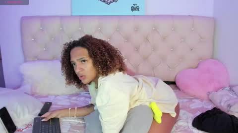 Snapshot of ebonygoddes03 chatting on February 11, 2025, 1:20 am Queen Ebony online show from February 11, 2025, 1:20 am