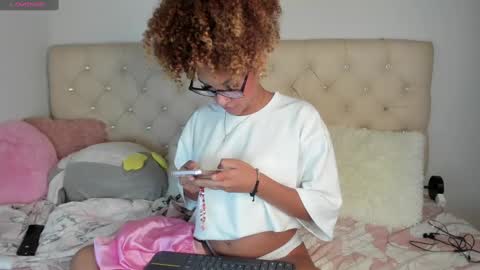 Snapshot of ebonygoddes03 chatting on March 3, 2025, 9:05 pm Queen Ebony online show from March 3, 2025, 9:05 pm