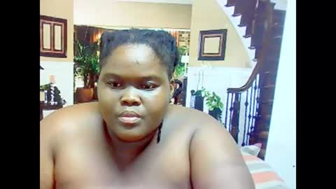 ebonyhotbuns4u2luv online show from February 24, 2025, 12:59 pm