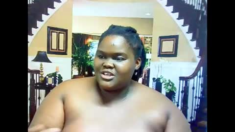 ebonyhotbuns4u2luv online show from March 4, 2025, 12:01 pm