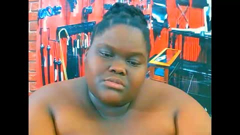 ebonyhotbuns4u2luv online show from November 14, 2025, 10:47 am