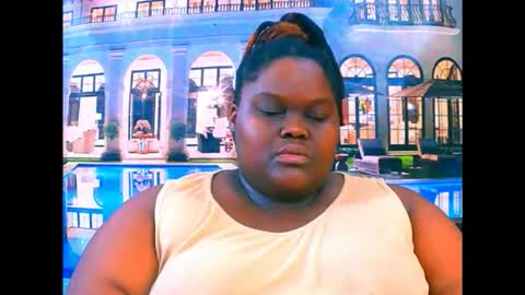 ebonyhotbuns4u2luv online show from April 25, 2026, 2:03 pm