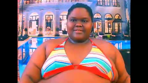 Snapshot of ebonyhotbuns4u2luv chatting on June 3, 2026, 6:24 pm ebonyhotbuns4u2luv online show from June 3, 2026, 6:24 pm