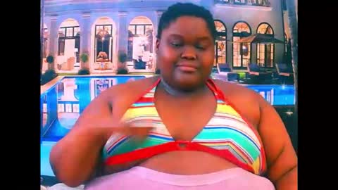 Snapshot of ebonyhotbuns4u2luv chatting on June 4, 2026, 6:47 pm ebonyhotbuns4u2luv online show from June 4, 2026, 6:47 pm