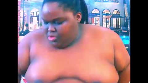 Snapshot of ebonyhotbuns4u2luv chatting on June 6, 2026, 7:07 pm ebonyhotbuns4u2luv online show from June 6, 2026, 7:07 pm
