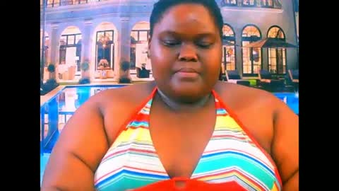 Snapshot of ebonyhotbuns4u2luv chatting on June 12, 2026, 6:45 am ebonyhotbuns4u2luv online show from June 12, 2026, 6:45 am