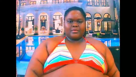 Snapshot of ebonyhotbuns4u2luv chatting on June 12, 2026, 6:51 pm ebonyhotbuns4u2luv online show from June 12, 2026, 6:51 pm