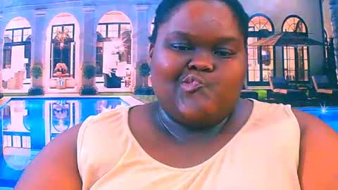 ebonyhotbuns4u2luv online show from June 17, 2026, 9:16 pm