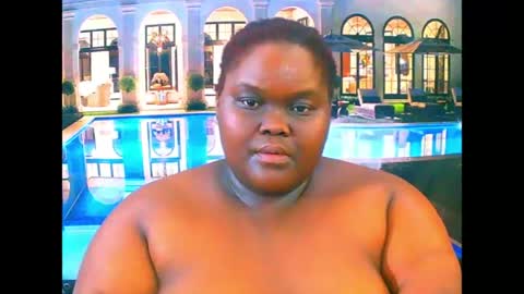 ebonyhotbuns4u2luv online show from July 28, 2026, 7:39 pm
