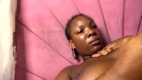 Snapshot of ebonykissxx chatting on April 14, 2026, 9:59 am ebonykissxx online show from April 14, 2026, 9:59 am
