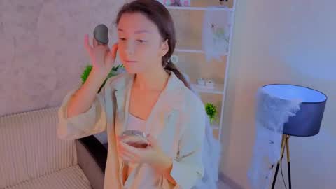 Snapshot of ebonyleibenstein chatting on October 29, 2025, 3:20 am Milly online show from October 29, 2025, 3:20 am