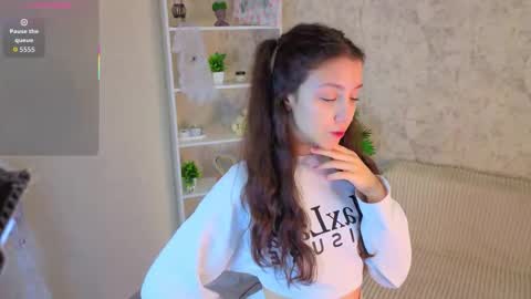 Snapshot of ebonyleibenstein chatting on November 11, 2025, 3:39 am Milly online show from November 11, 2025, 3:39 am