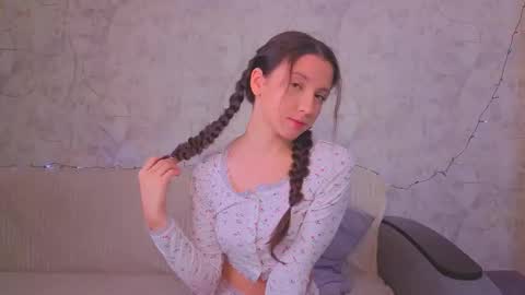 Snapshot of ebonyleibenstein chatting on December 18, 2025, 3:45 am Milly online show from December 18, 2025, 3:45 am