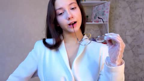 Snapshot of ebonyleibenstein chatting on February 26, 2026, 3:38 am Milly online show from February 26, 2026, 3:38 am