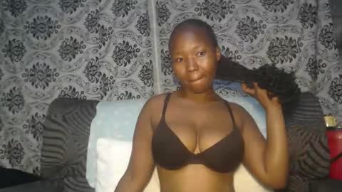 Snapshot of ebonymilf1 chatting on December 14, 2025, 12:05 am Tee online show from December 14, 2025, 12:05 am
