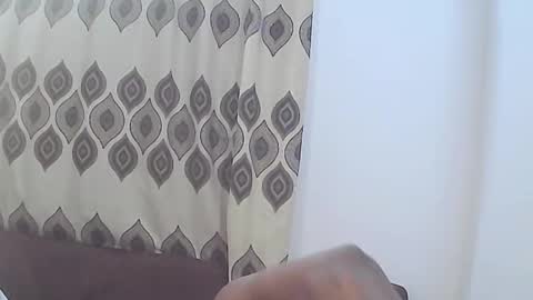 queen online show from October 8, 2025, 8:17 pm