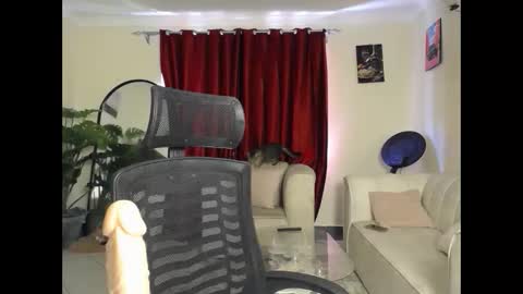 Snapshot of ebonyqueen_11 chatting on June 5, 2026, 11:05 am Ebonyqueen online show from June 5, 2026, 11:05 am