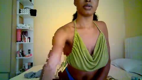 Snapshot of ebonytanqueen chatting on June 16, 2026, 10:56 pm ebonytanqueen online show from June 16, 2026, 10:56 pm