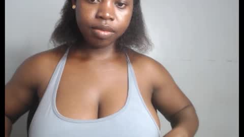 Snapshot of ebonyx_dripqueen chatting on November 1, 2025, 6:59 am Loveth online show from November 1, 2025, 6:59 am