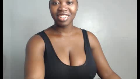Snapshot of ebonyx_dripqueen chatting on November 4, 2025, 6:45 am Loveth online show from November 4, 2025, 6:45 am