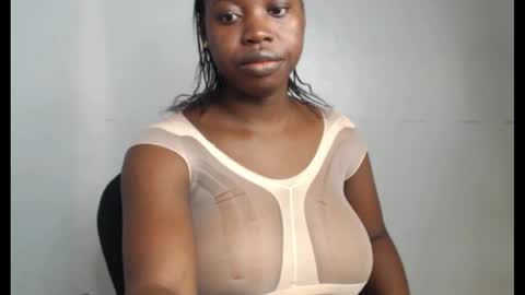 Snapshot of ebonyx_dripqueen chatting on November 6, 2025, 7:20 am Loveth online show from November 6, 2025, 7:20 am