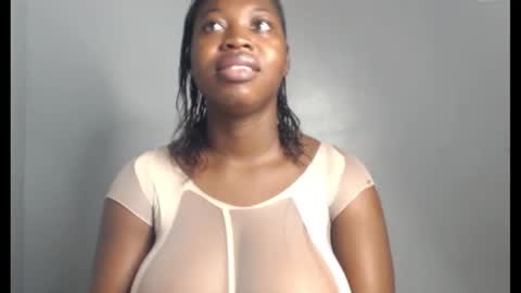 Snapshot of ebonyx_dripqueen chatting on November 9, 2025, 6:33 am Loveth online show from November 9, 2025, 6:33 am
