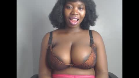 Snapshot of ebonyx_dripqueen chatting on November 23, 2025, 7:41 am Loveth online show from November 23, 2025, 7:41 am