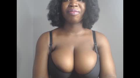 Snapshot of ebonyx_dripqueen chatting on November 26, 2025, 7:09 am Loveth online show from November 26, 2025, 7:09 am