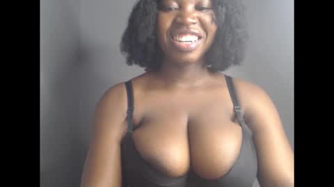 Snapshot of ebonyx_dripqueen chatting on November 27, 2025, 7:21 am Loveth online show from November 27, 2025, 7:21 am