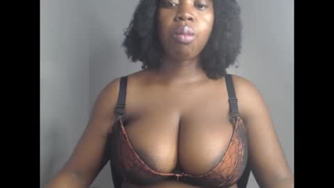 Snapshot of ebonyx_dripqueen chatting on November 30, 2025, 6:39 am Loveth online show from November 30, 2025, 6:39 am