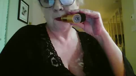 eclecticblue online show from December 18, 2025, 1:50 pm