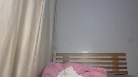 Snapshot of eclypse_ chatting on July 2, 2026, 9:43 pm Eclypse online show from July 2, 2026, 9:43 pm