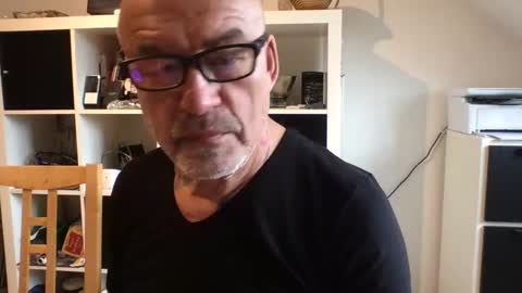 Snapshot of eddelmar chatting on March 12, 2025, 11:09 am eddelmar online show from March 12, 2025, 11:09 am