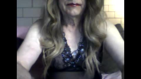 eddie595959 online show from January 19, 2025, 10:39 am