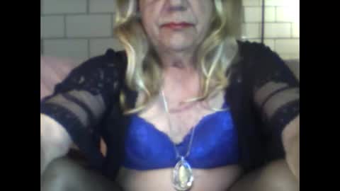 eddie595959 online show from April 3, 2026, 10:13 am