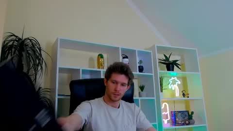 Snapshot of eddie_baker chatting on May 12, 2026, 12:35 pm eddie_baker online show from May 12, 2026, 12:35 pm