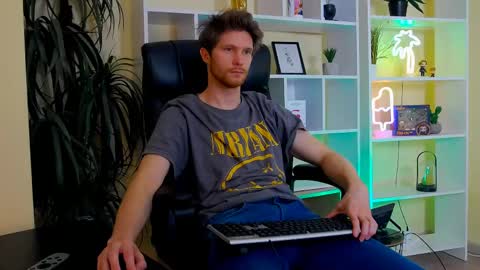 Snapshot of eddie_baker chatting on May 18, 2026, 8:36 pm eddie_baker online show from May 18, 2026, 8:36 pm