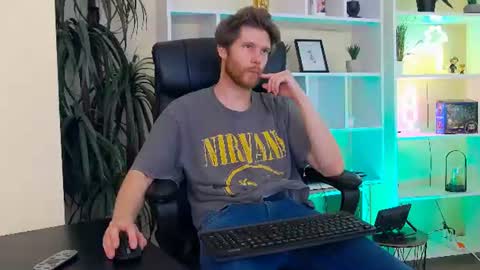Snapshot of eddie_baker chatting on June 8, 2026, 10:32 pm eddie_baker online show from June 8, 2026, 10:32 pm