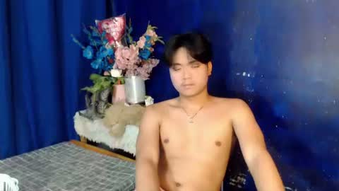 Snapshot of edelcum_xx chatting on December 18, 2025, 1:00 am edelcum_xx online show from December 18, 2025, 1:00 am