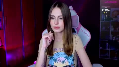 Snapshot of edelinemaher chatting on November 27, 2025, 3:25 pm Edeline online show from November 27, 2025, 3:25 pm