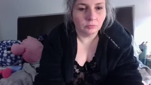 EdenArcadia online show from April 23, 2026, 2:35 am