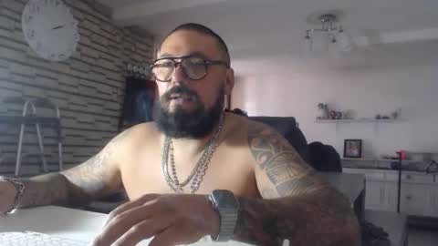 Snapshot of edgarram83 chatting on November 10, 2025, 8:08 pm edgarram83 online show from November 10, 2025, 8:08 pm