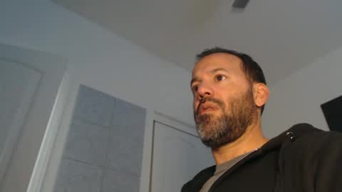 Snapshot of edge_masters chatting on January 9, 2025, 11:24 pm EdgeM online show from January 9, 2025, 11:24 pm